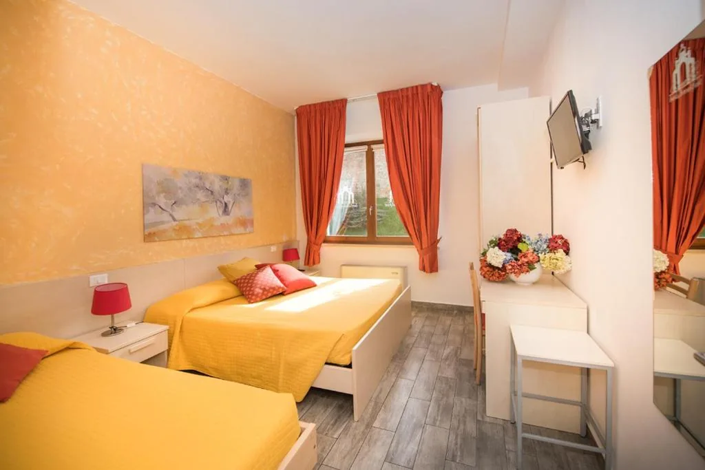 Camera Tripla — Bed & Breakfast Camollia