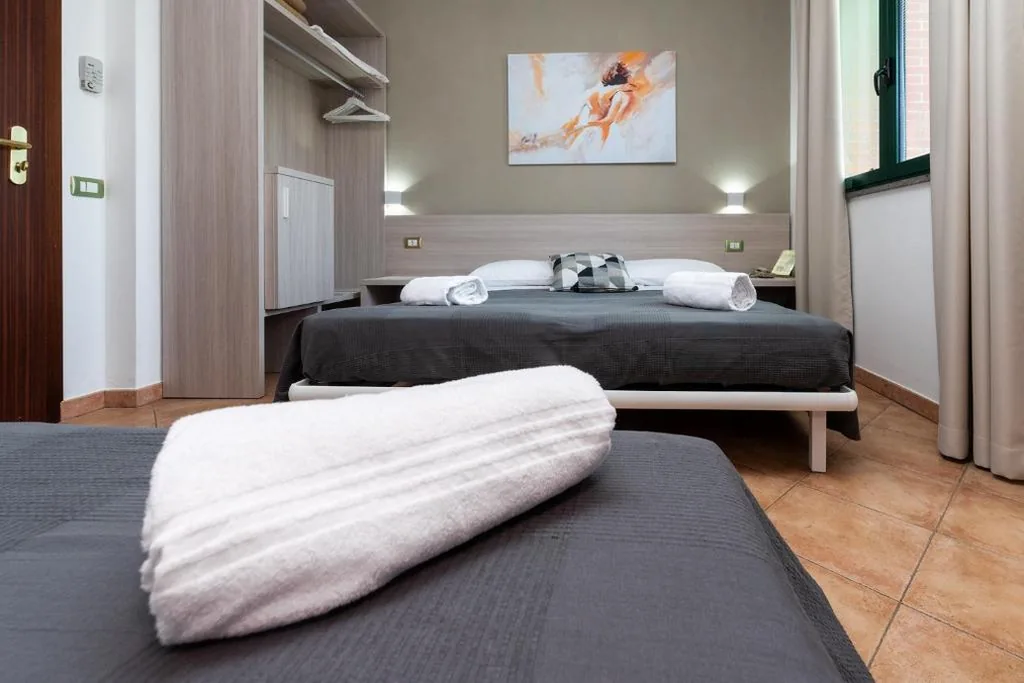 Camera Tripla — Casa Betania – Parcheggio Gratuito
