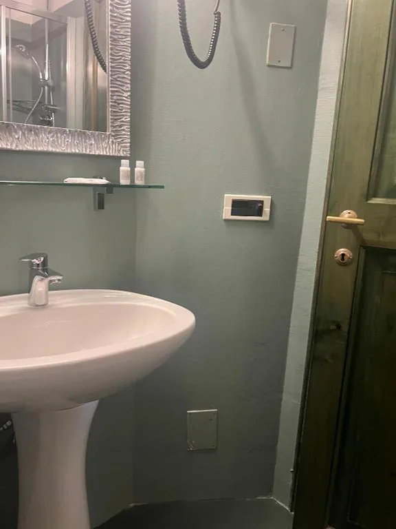 Camera Tripla Classic — A La Casa Dei Potenti