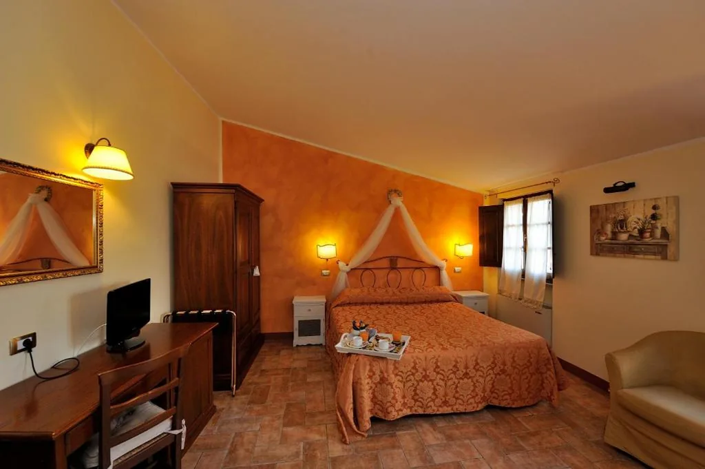 Camera Tripla Classic — Agrihotel Il Palagetto