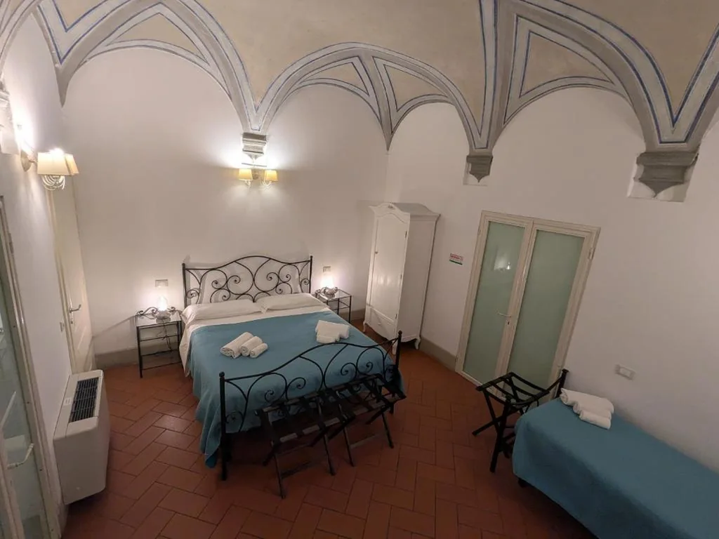 Classic Triple Room — BonConvento Guesthouse – HiTuscany