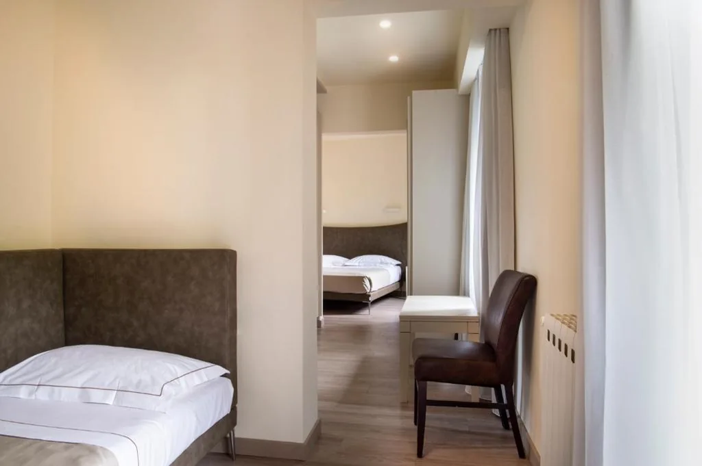 Classic Triple Room - Annexe — Hotel Grifone Firenze – Meetings & Spa