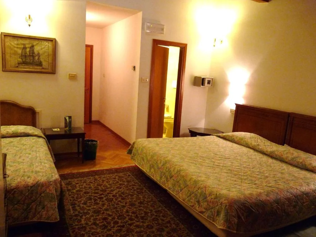 Camera Tripla — Classic Hotel