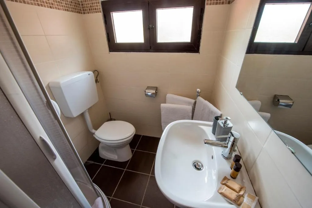 Comfort Triple Room — B&B Villa Regina