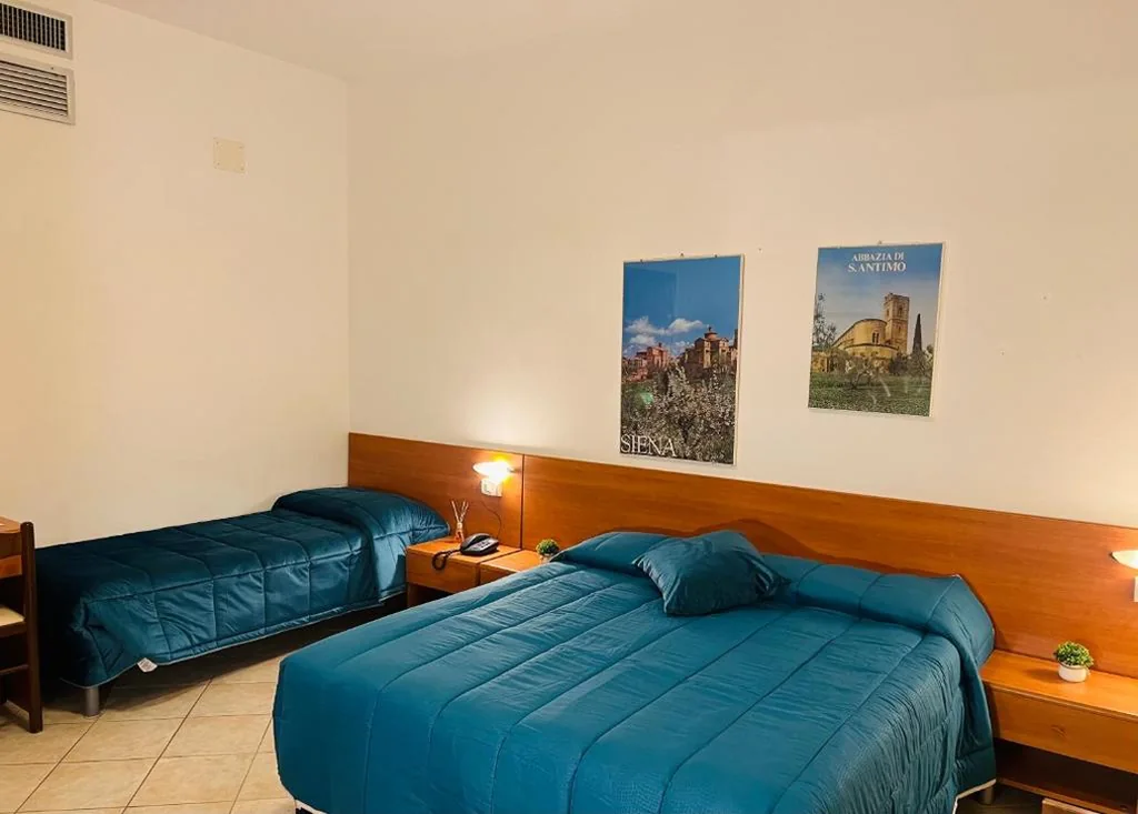 Camera Tripla Comfort — Hotel Vico Alto Siena