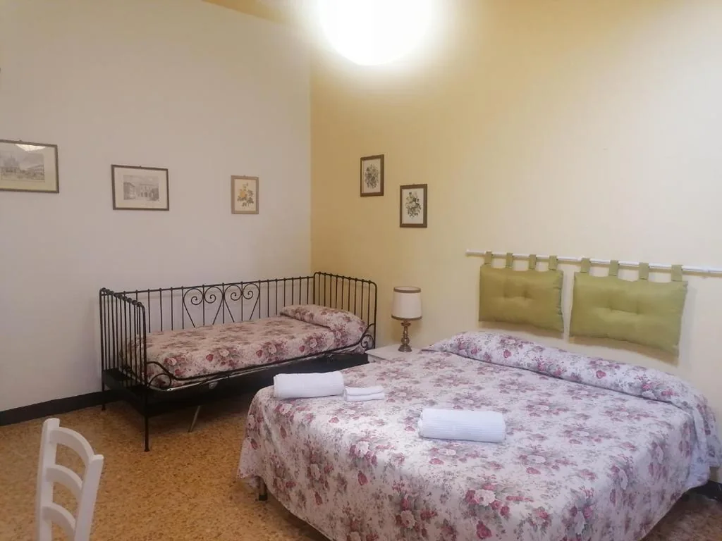 Triple Room with Shared Bathroom — Casa di Osio
