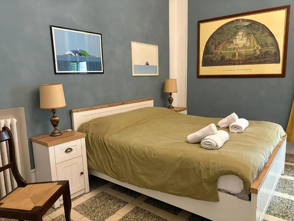 Camera Tripla con Bagno in Comune — Home Sweet Home 3 – Affittacamere Lucca