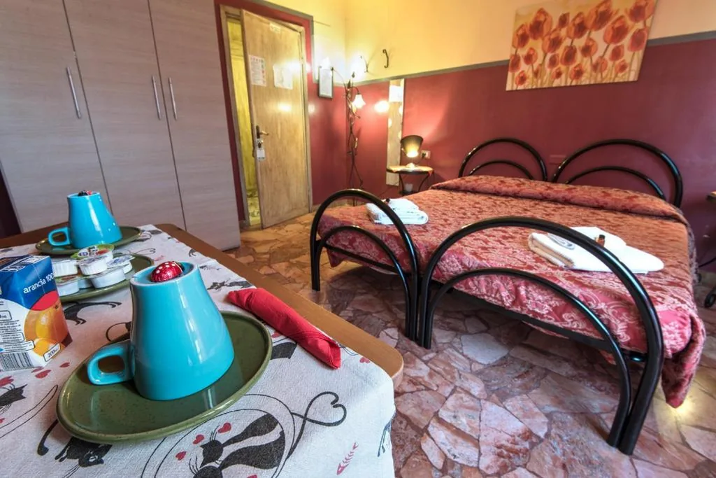 Triple Room with Shared Bathroom — Soggiorno Fortezza Fiorentina