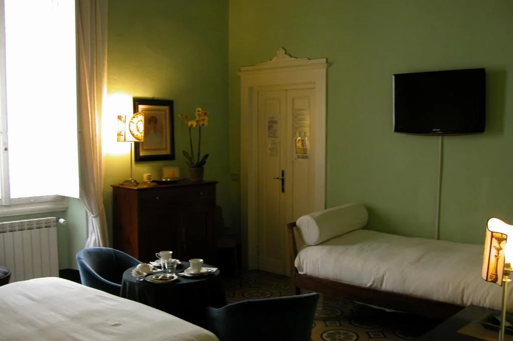 Triple Room with Private Bathroom — Alberghino B&B