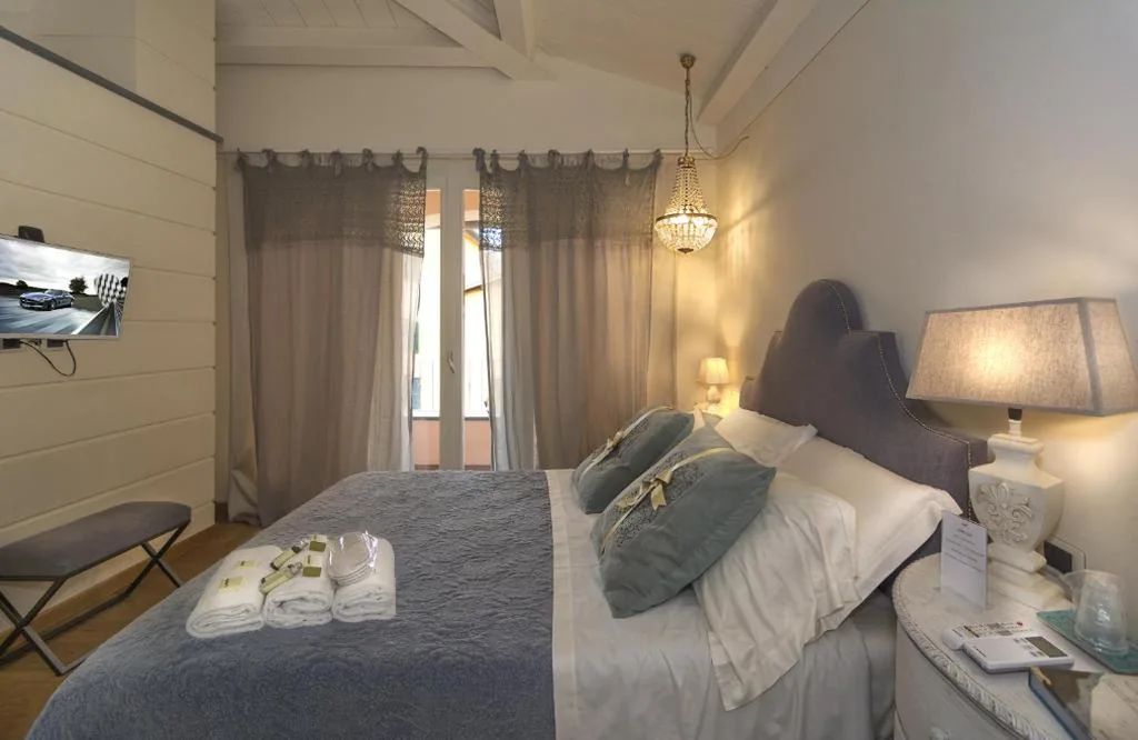 Triple Room with Private Bathroom — B&B Di Camilla