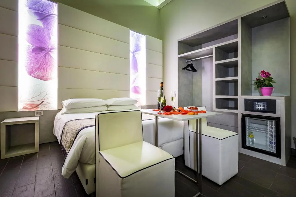 Triple Room with Private Bathroom — B&B Residenza le Fonticine