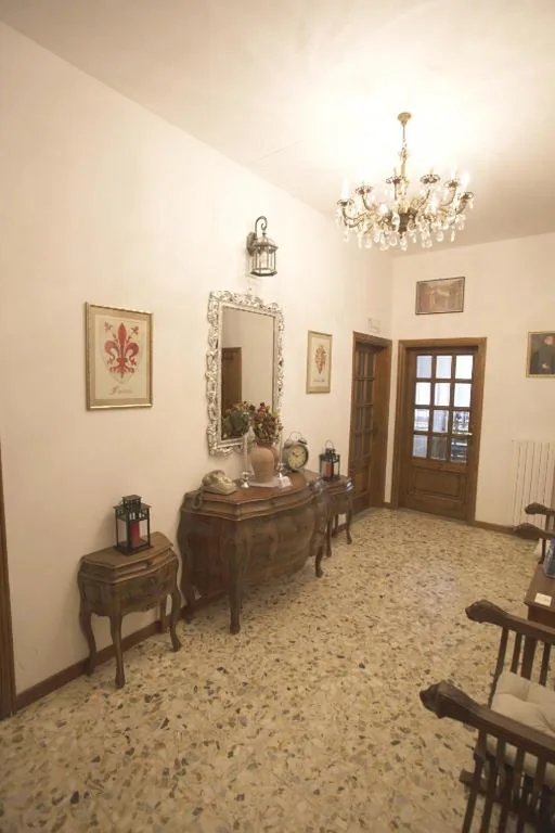 Camera Tripla con Bagno Privato — Dimora Del Magnifico