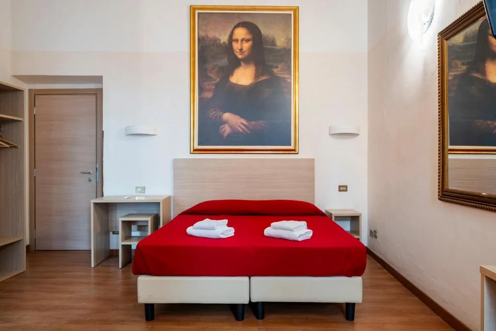 Camera Tripla con Bagno Privato — Duomo Rooms Florence by Hôtea