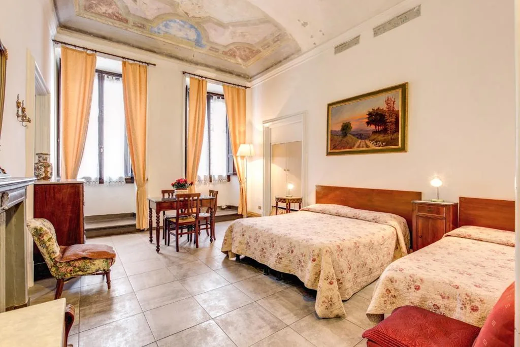 Triple Room with External Private Bathroom — Albergo San Giovanni