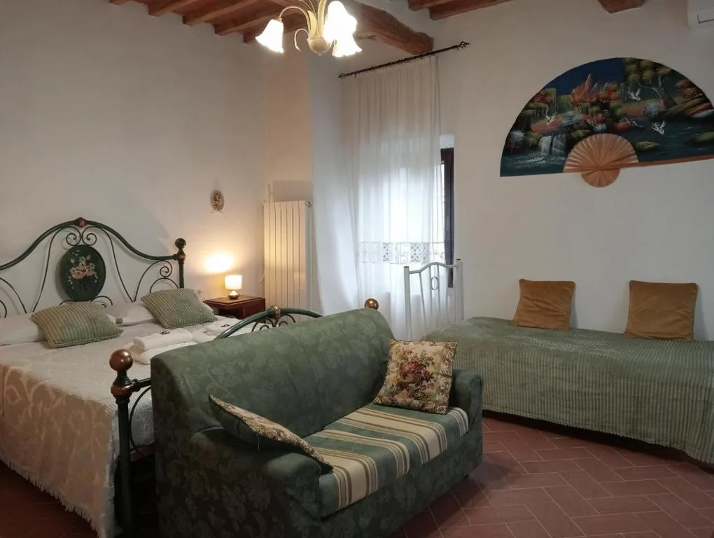 Camera Tripla con Bagno Privato Esterno — B&B A Casa Mia