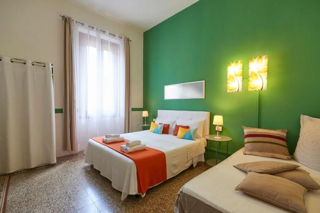 Camera Tripla con Bagno Privato Esterno — B&B In Centro