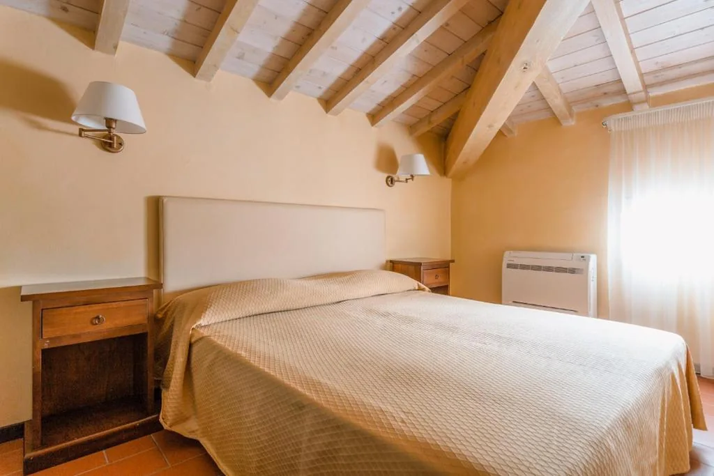 Camera Tripla con Bagno Privato — Hotel Milton