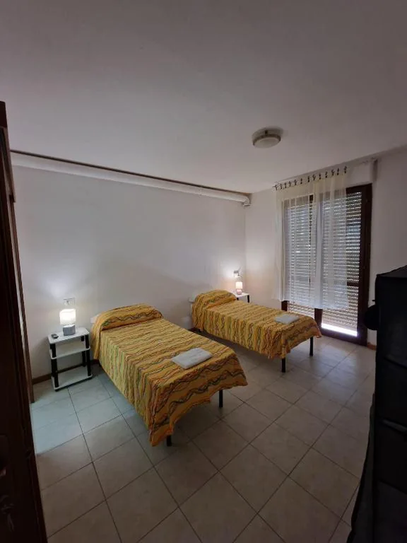 Camera Tripla con Bagno Privato — Serenity Guest House