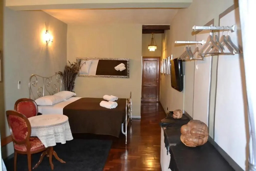 Camera Tripla con Bagno Privato — The Black Sheep B&B