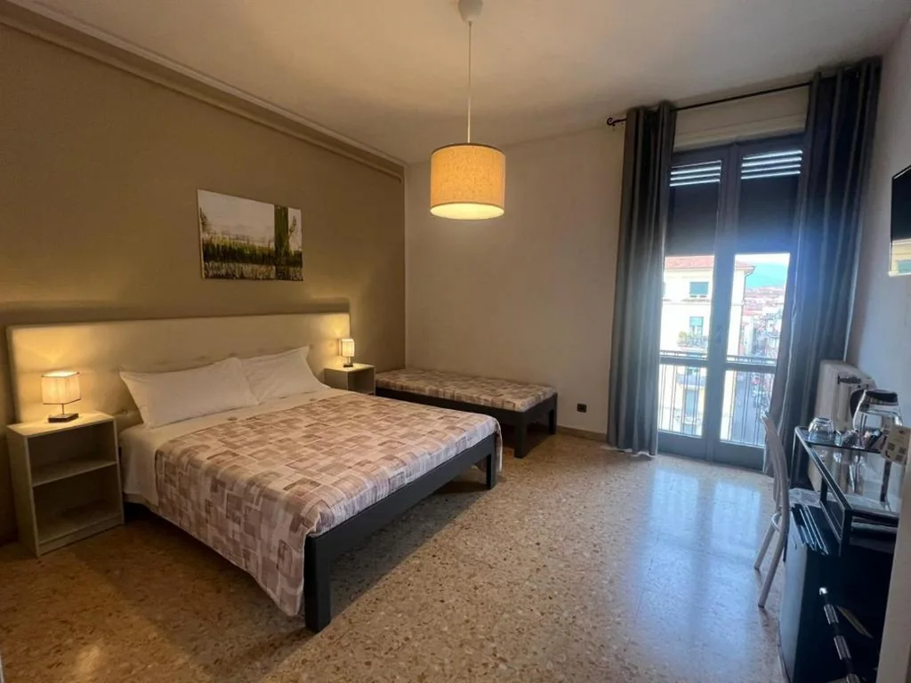 Camera Tripla con Bagno Privato — Vacanze Pisane