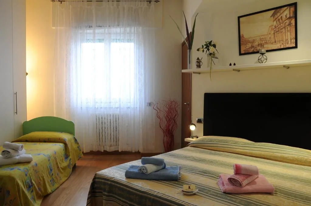 Triple Room with Private Bathroom — ZEUS Rooms Superior