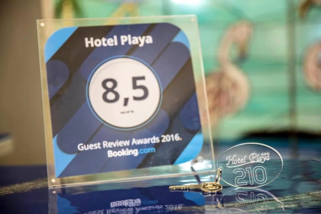 Camera Tripla con Balcone e Vista Mare — Hotel Playa