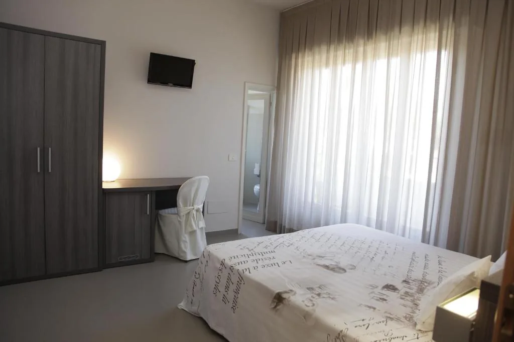 Camera Tripla con Balcone — Hotel Crystal