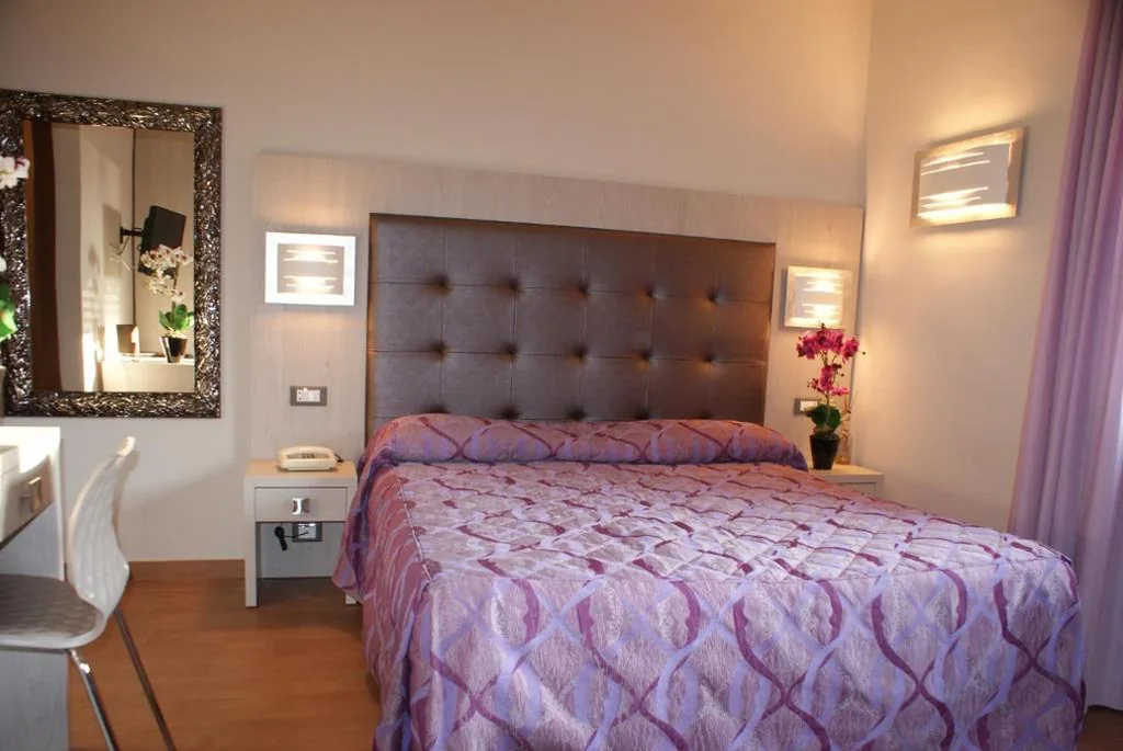 Camera Tripla con Balcone — Hotel Michela