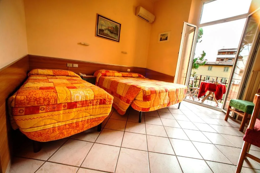 Triple Room with Balcony — Hotel Villa Il Castagno