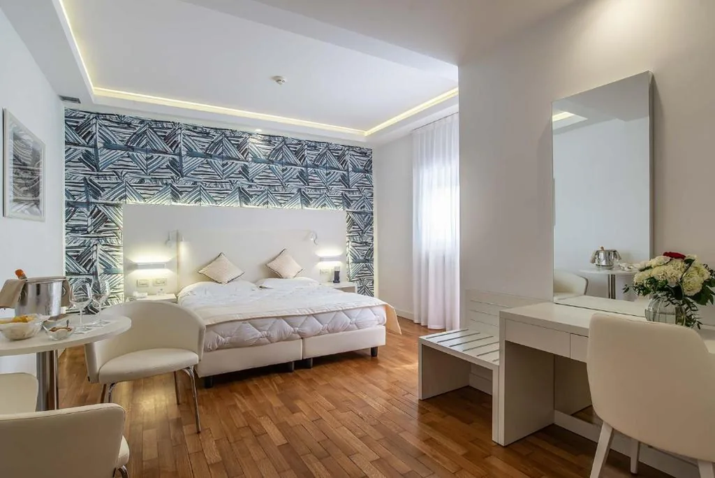 Triple Room with Terrace and Sea View — Versilia Palace Hotel