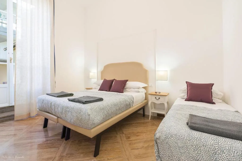 Camera Tripla con Terrazza — Vin Novo Rooms & Apartments