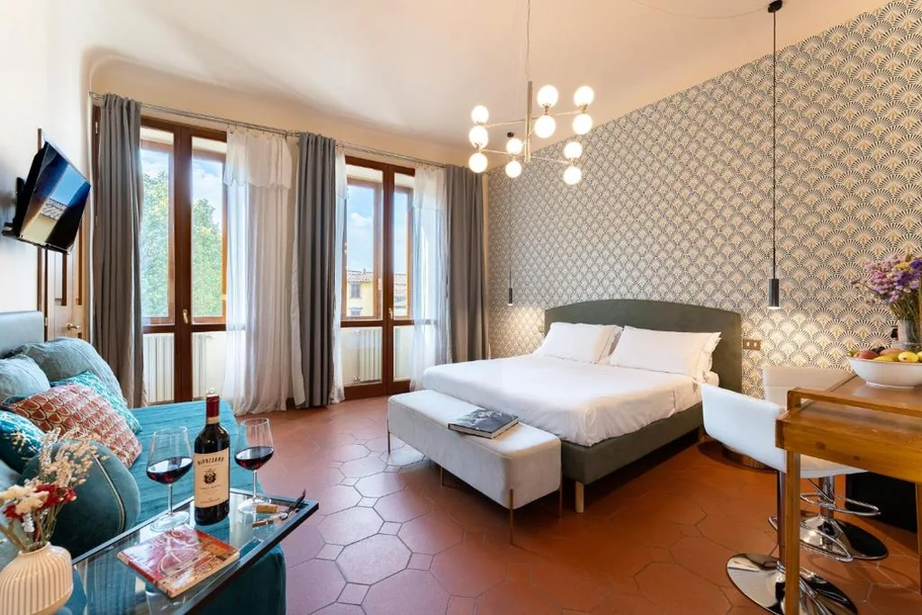 Triple Room with City View — SPIRIT OF FLORENCE Boutique Rooms