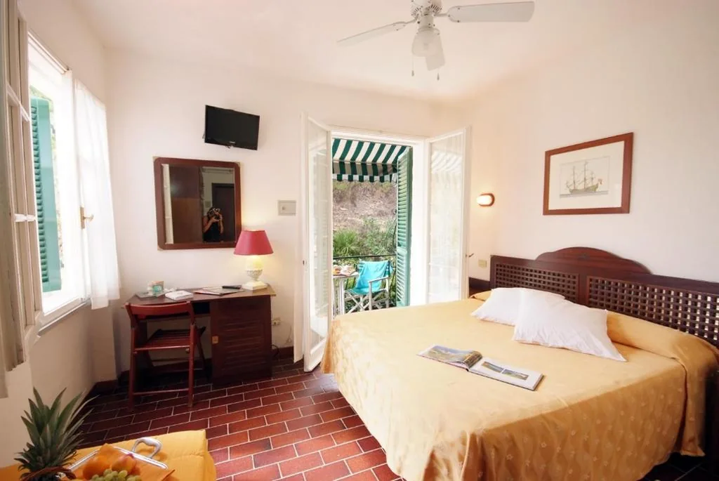 Triple Room with Garden View — Hotel Antares