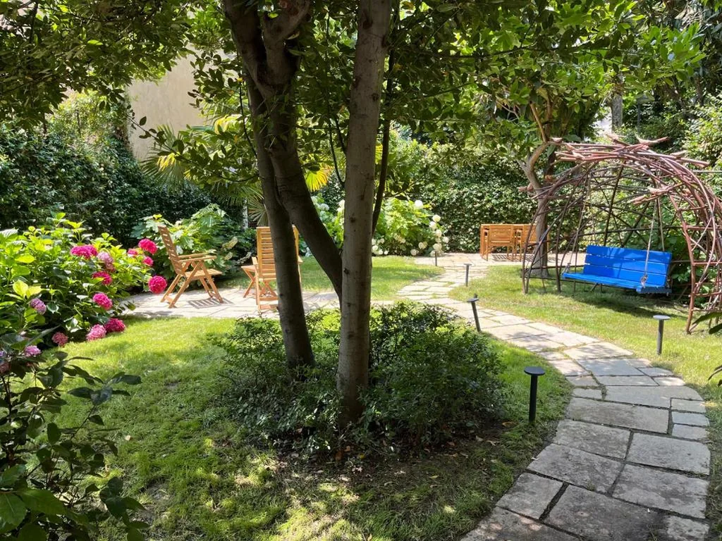 Triple Room with Garden View — Il Dondolo Blu