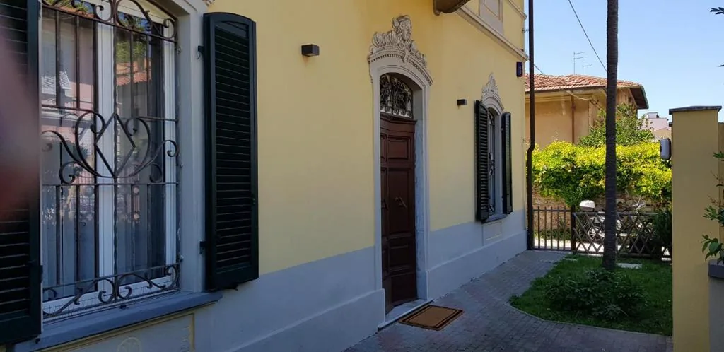 Camera Tripla con Vista Giardino — Villa il Lauro