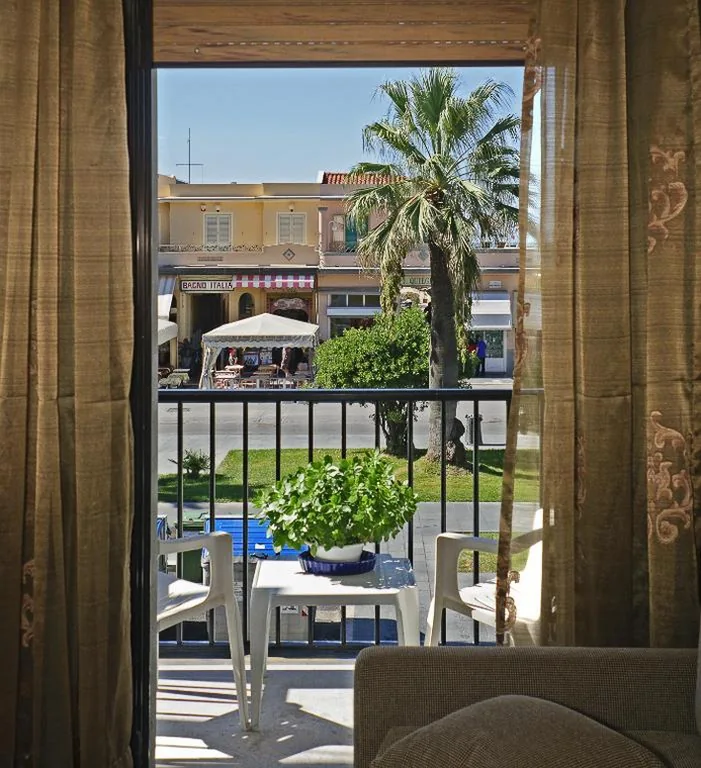 Triple Room with Sea View — Hotel Eden
