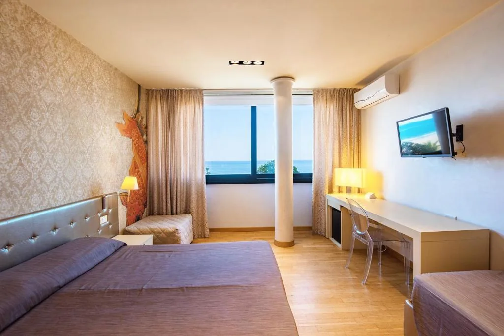 Camera Tripla con Vista Mare — Hotel San Francisco
