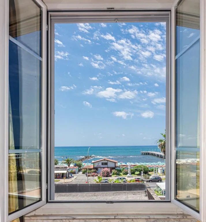Camera Tripla con Vista Mare — Hotel Tirreno