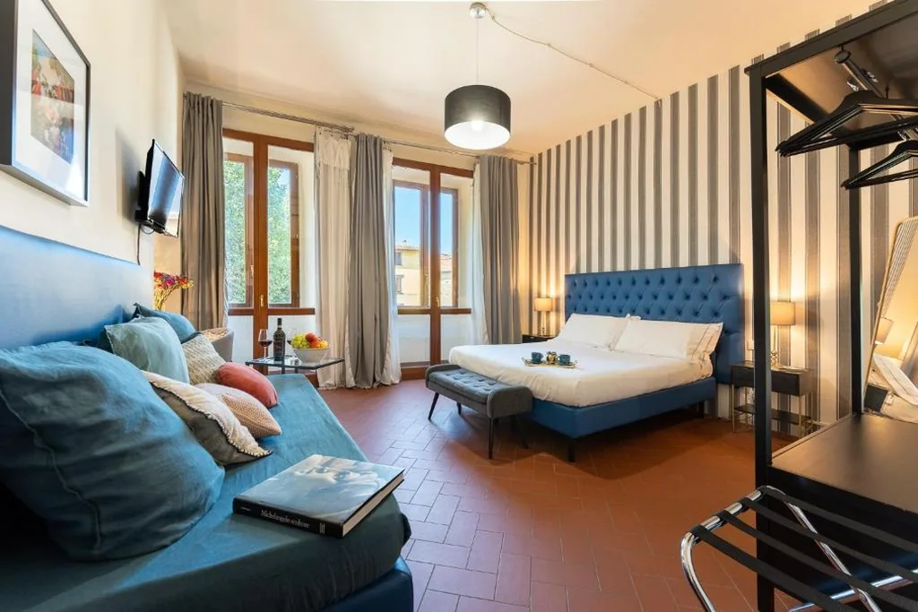 Triple Room with View — SPIRIT OF FLORENCE Boutique Rooms