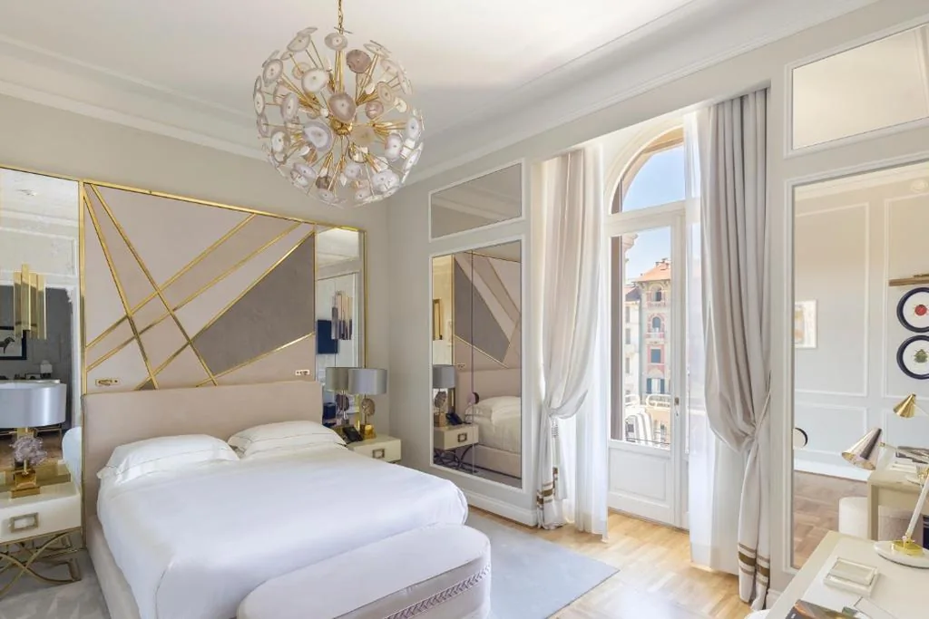 Deluxe Triple Room with Partial Sea View — Grand Hotel Principe Di Piemonte
