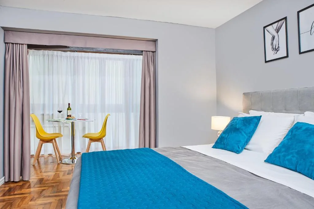 Camera Tripla Economy — Firenze Rooms Cathedral B&B