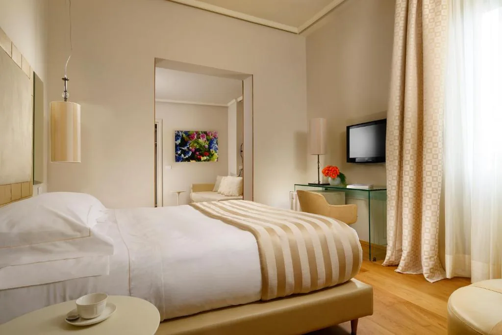 Executive Triple Room — Grand Hotel Minerva