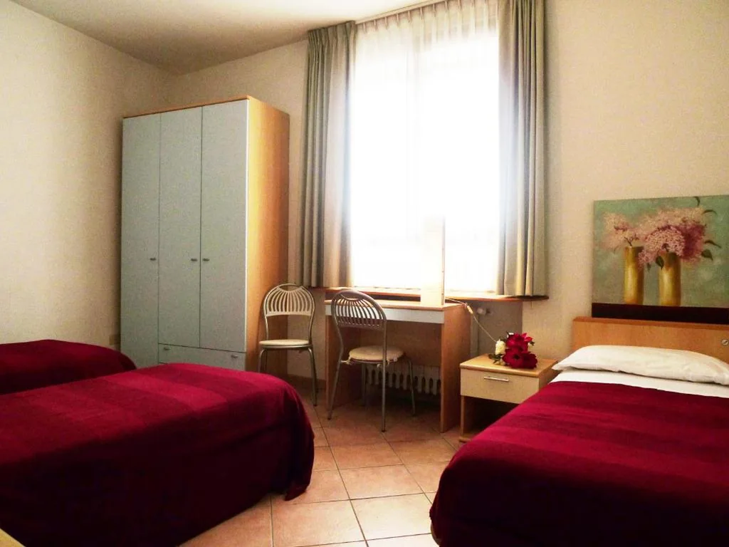 Camera Tripla — Girasole House