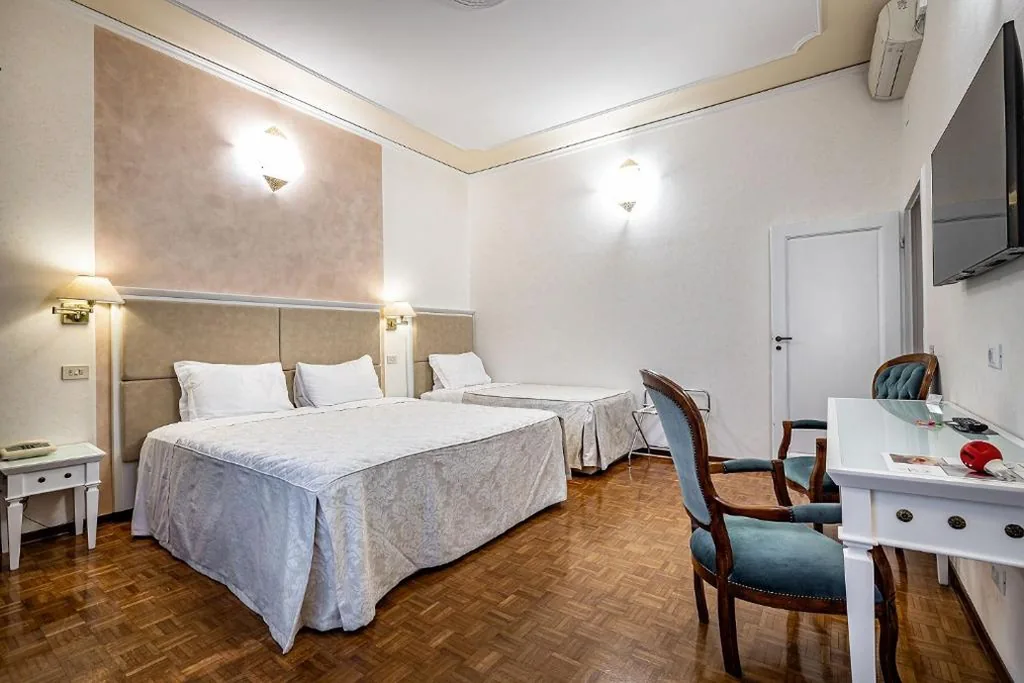 Camera Tripla — Hotel Alessandra
