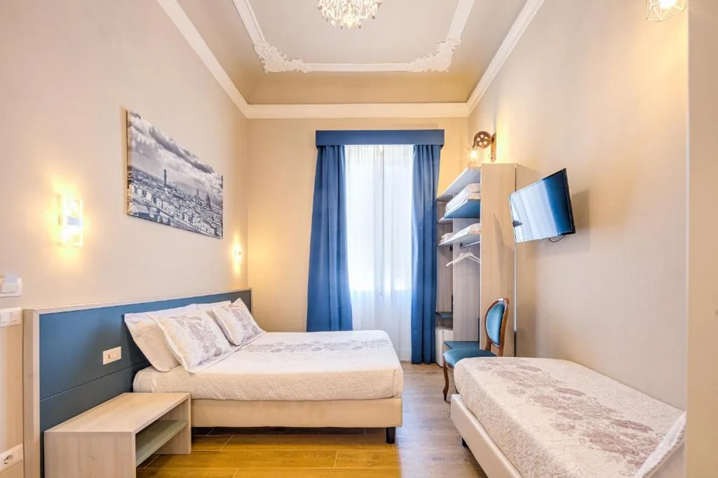 Triple Room — Hotel Bijou Roof Terrace