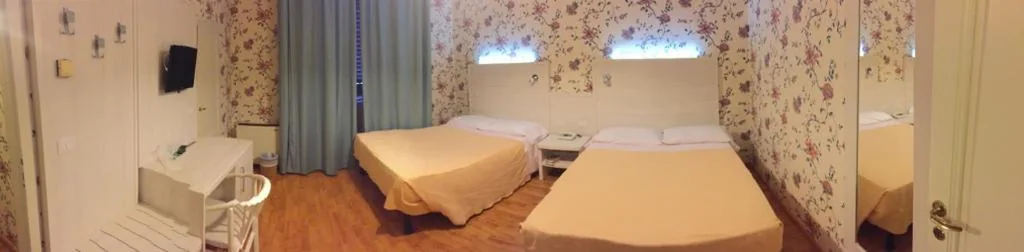 Camera Tripla — Hotel Biondi
