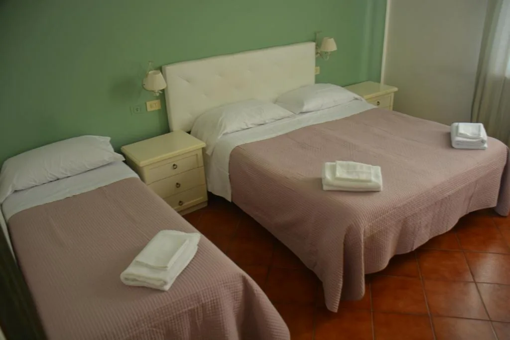 Triple Room — Hotel Cordova