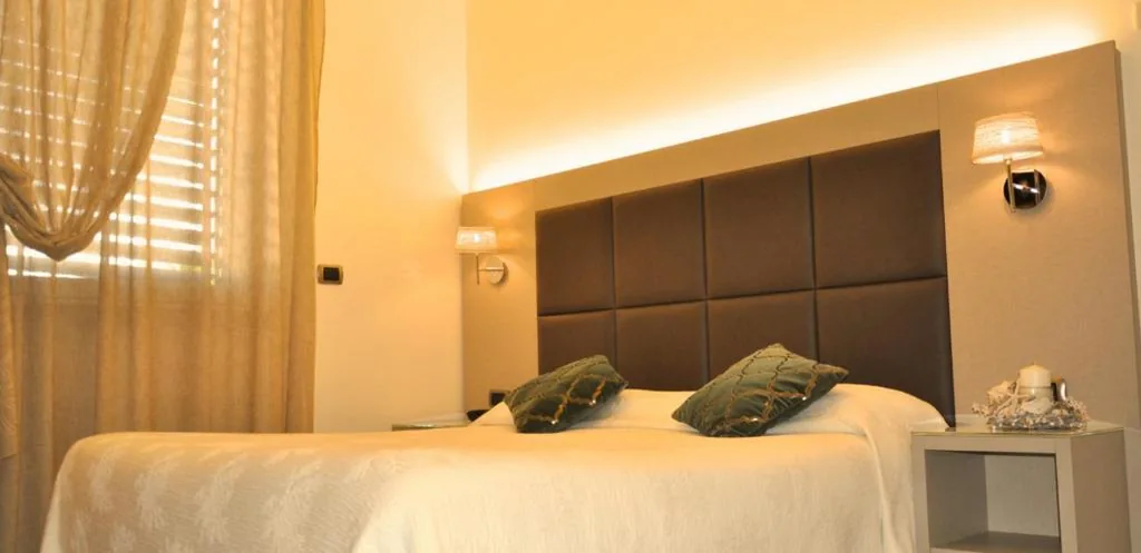 Camera Tripla — Hotel Etruria