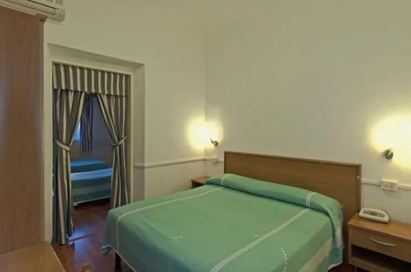 Triple Room — Hotel Firenze
