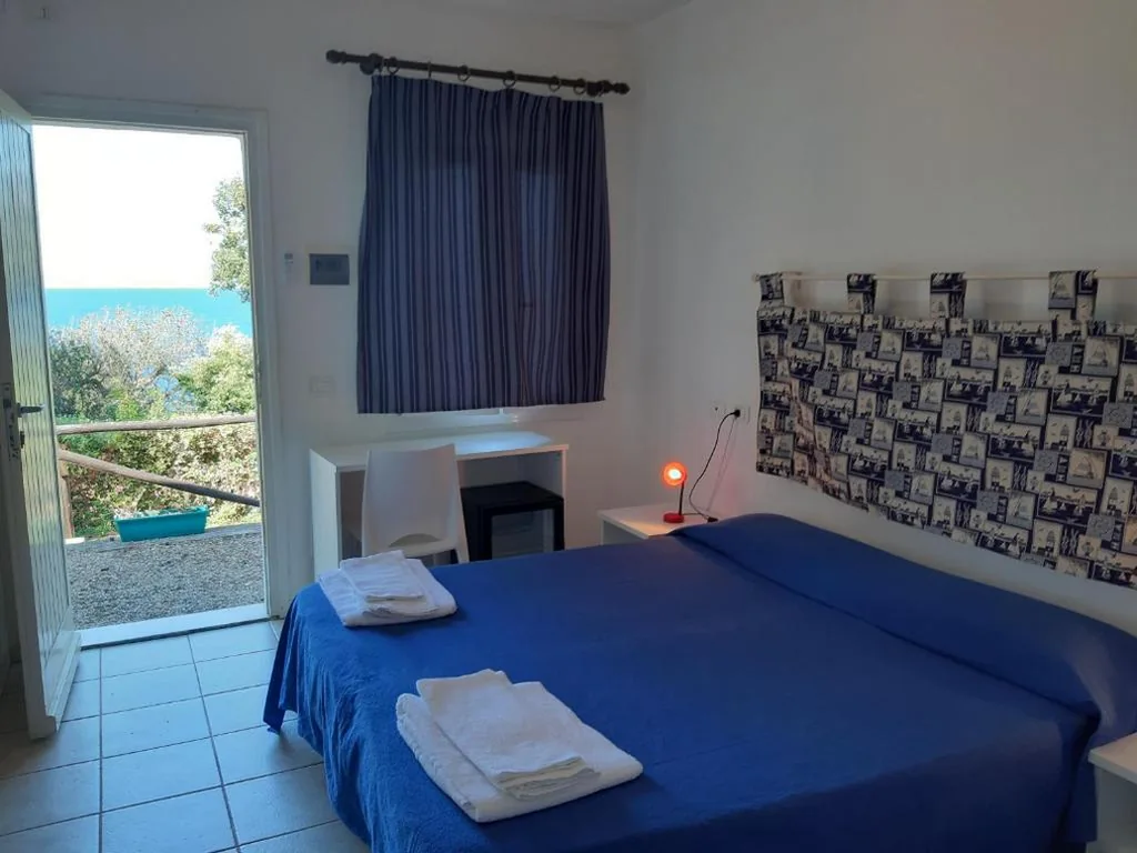 Triple Room — Hotel Grotte del Paradiso